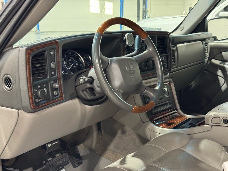 2002 Cadillac Escalade Base, photo 10
