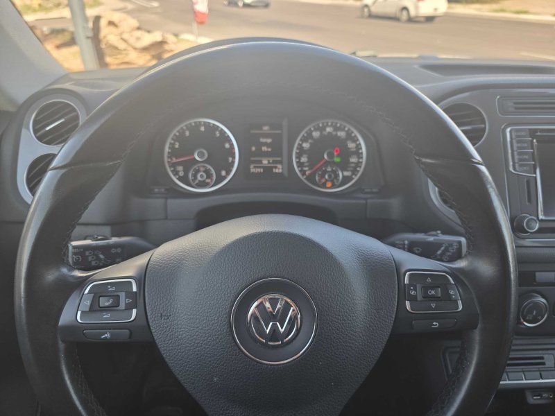 2017 Volkswagen Tiguan S Limited photo 11
