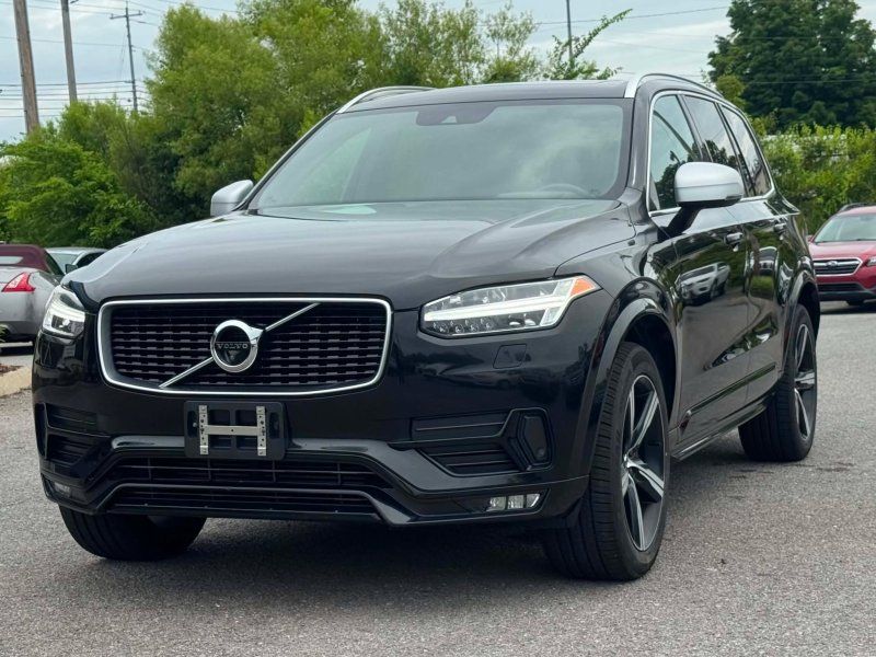 2016 Volvo XC90 T6 AWD R-Design's photo