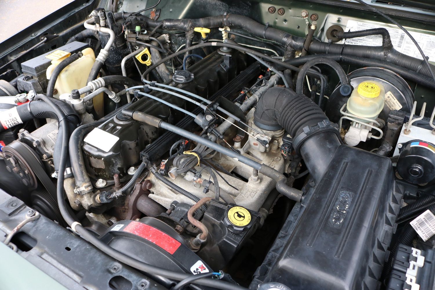 1998 Jeep Cherokee Limited Victory Motors of Colorado