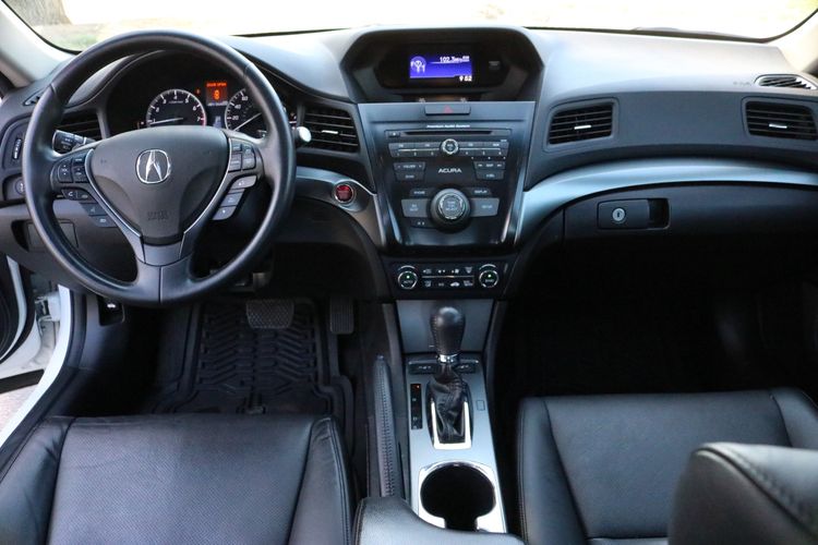 2014 Acura ILX 2.0L | Victory Motors of Colorado