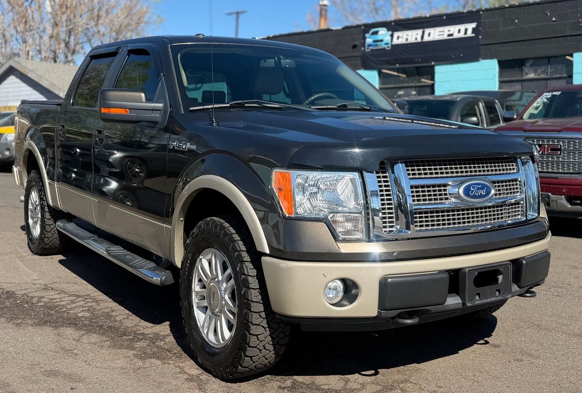 Gray 2009 Ford F-150 Lariat SuperCrew 4WD Pickup Truck Four-Wheel Drive 6-Speed Automatic