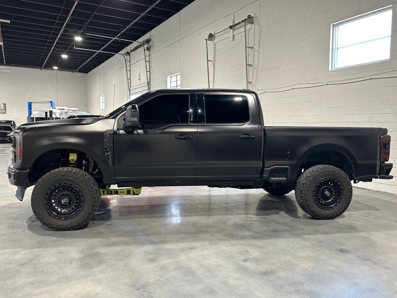 2023 Ford F-350 Super Duty Limited, photo 2