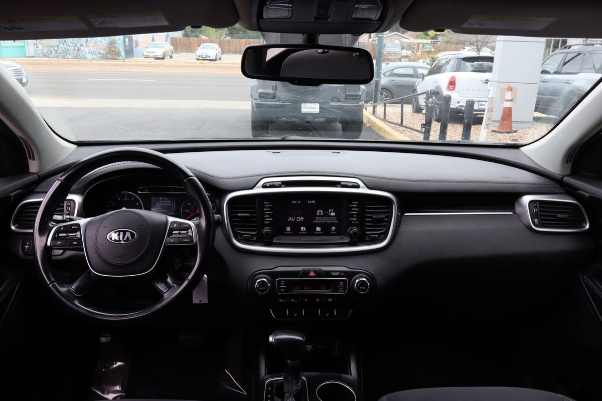 2019 Kia Sorento LX V6