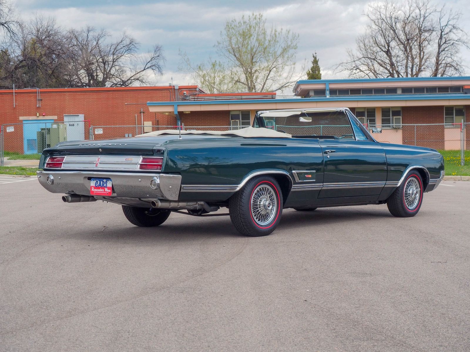 1965 Oldsmobile Cutlass 2