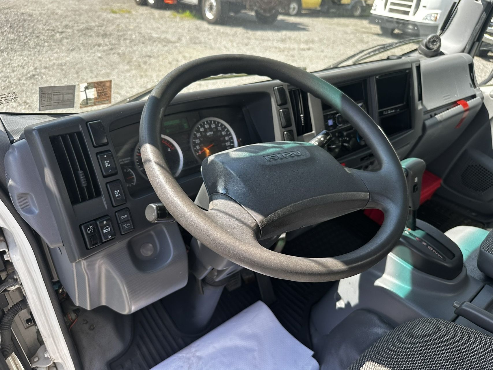 2017 Isuzu NRR 46