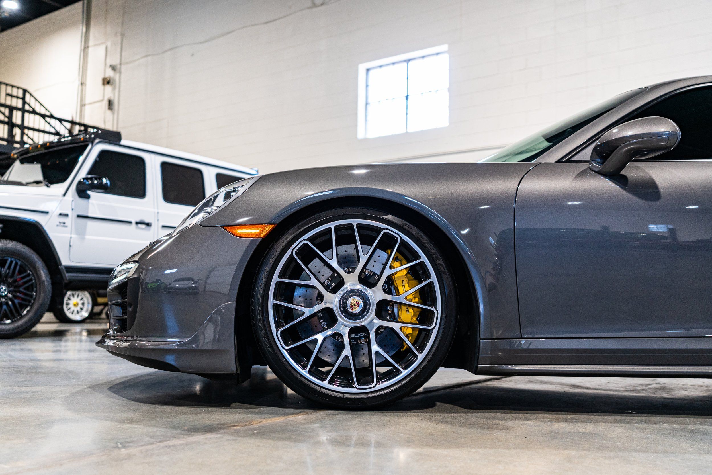 2015 Porsche 911 Turbo S - Photo 17