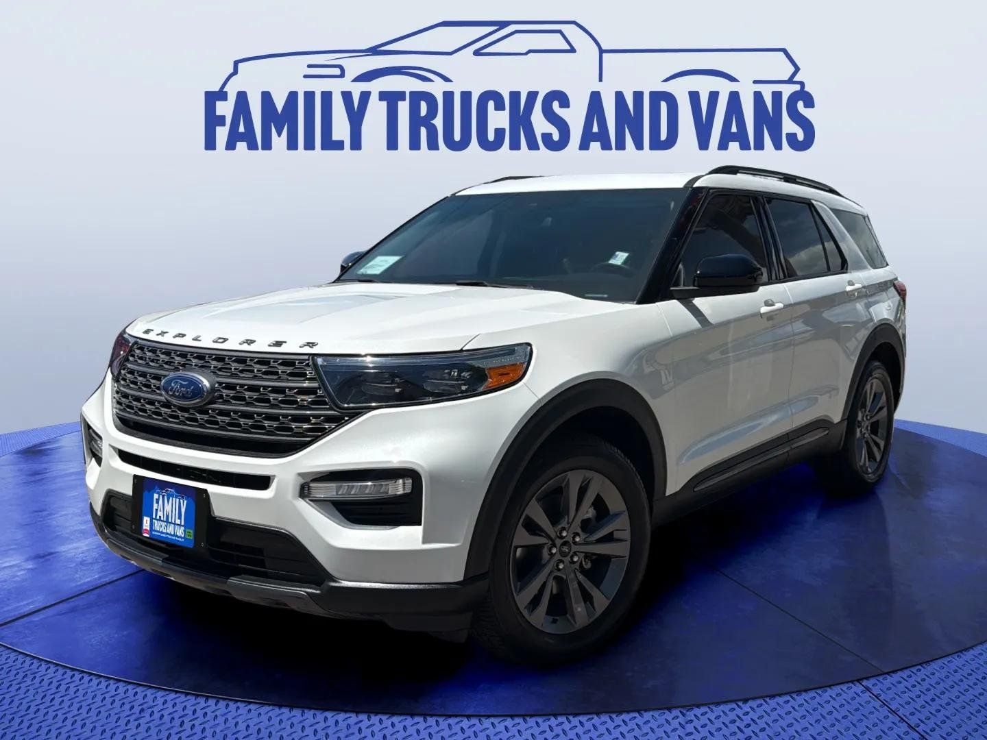2022 Ford Explorer XLT 4WD's photo