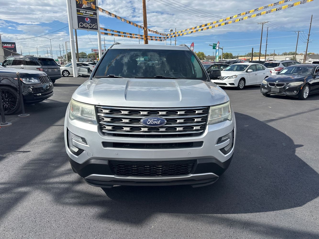 2017 Ford Explorer XLT photo 2