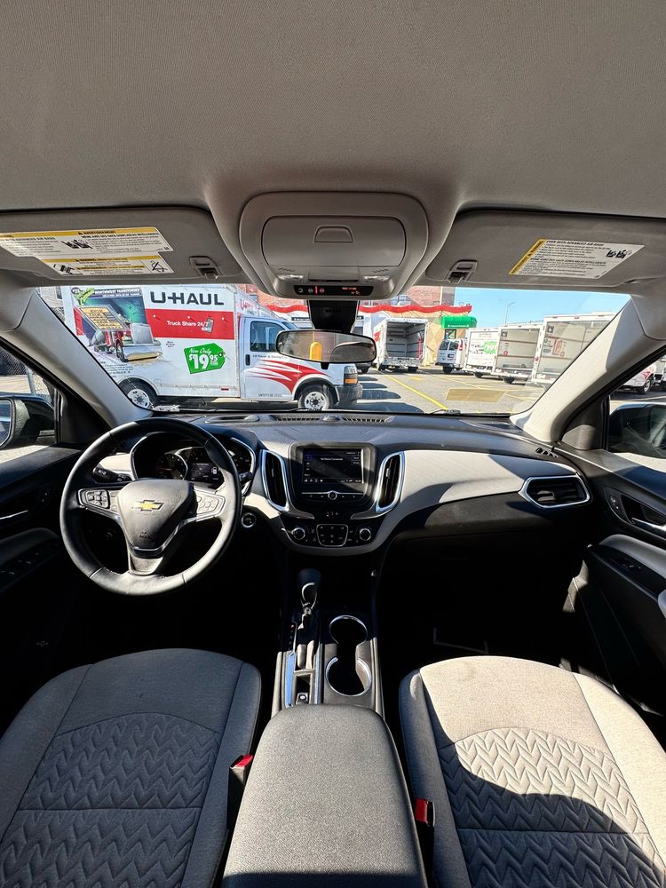 2023 Chevrolet Equinox LT photo 3