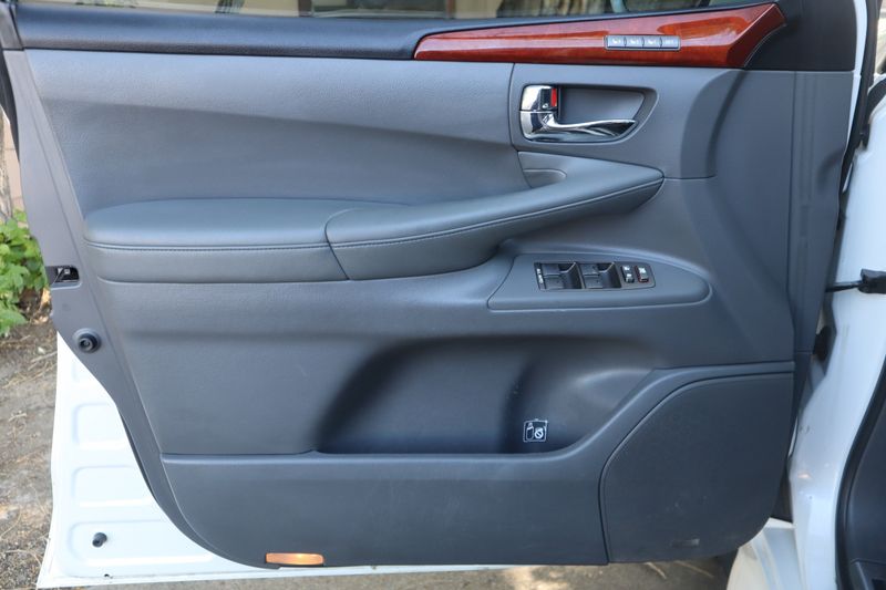 2010 Lexus LX 570 Base | Victory Motors of Colorado