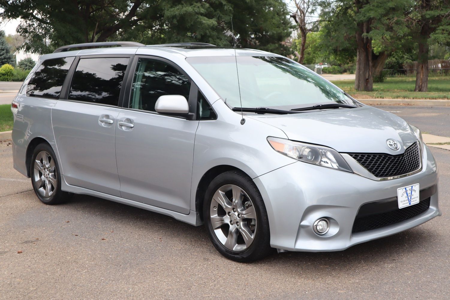 2011 Toyota Sienna SE 8-Passenger | Victory Motors of Colorado