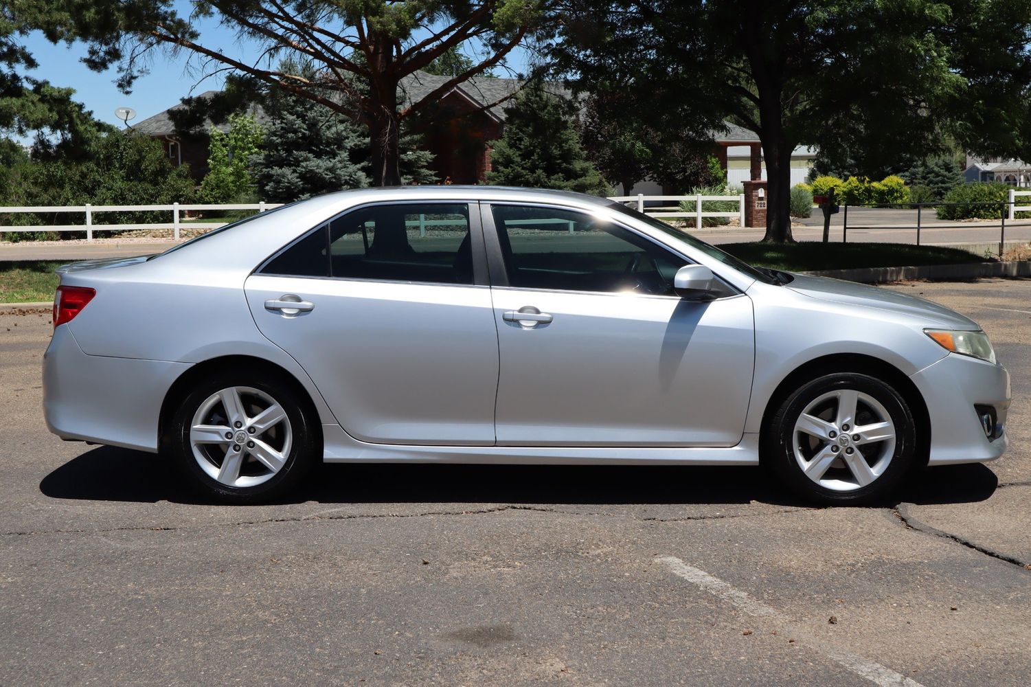 2012 Toyota Camry SE | Victory Motors of Colorado