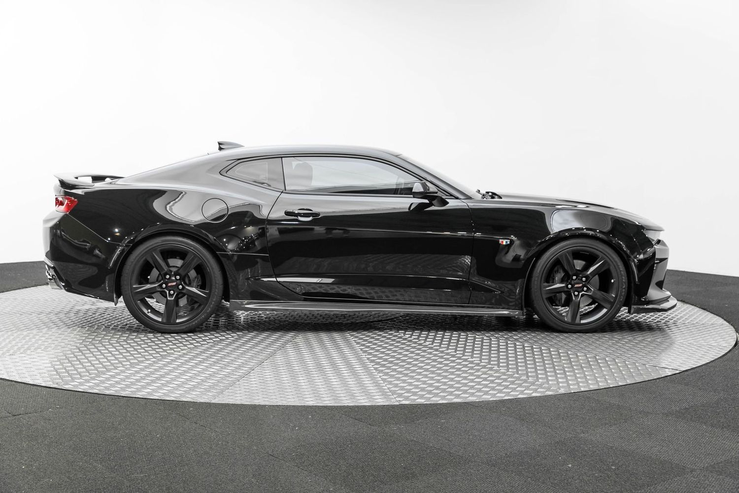 2017 Chevrolet Camaro SS photo 48