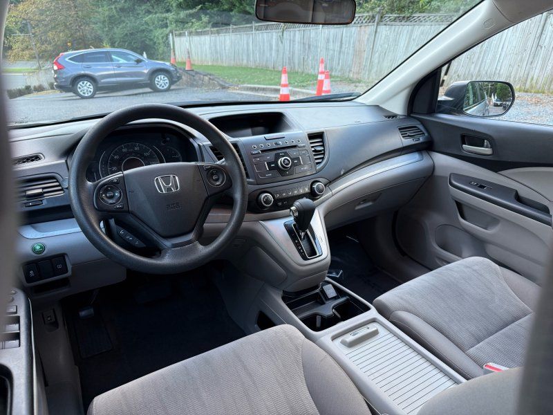 2014 Honda CR-V LX photo 10