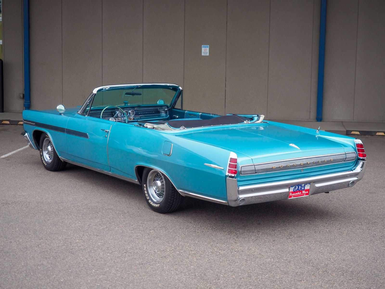 1963 Pontiac Bonneville 2