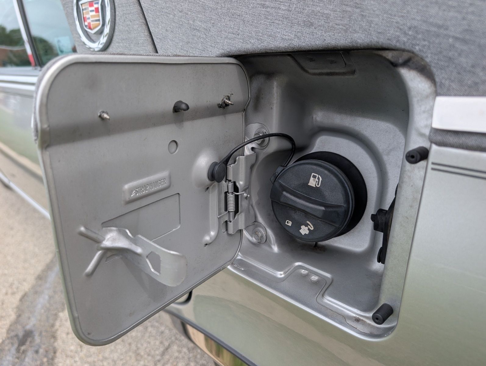 2005 Cadillac DeVille 108