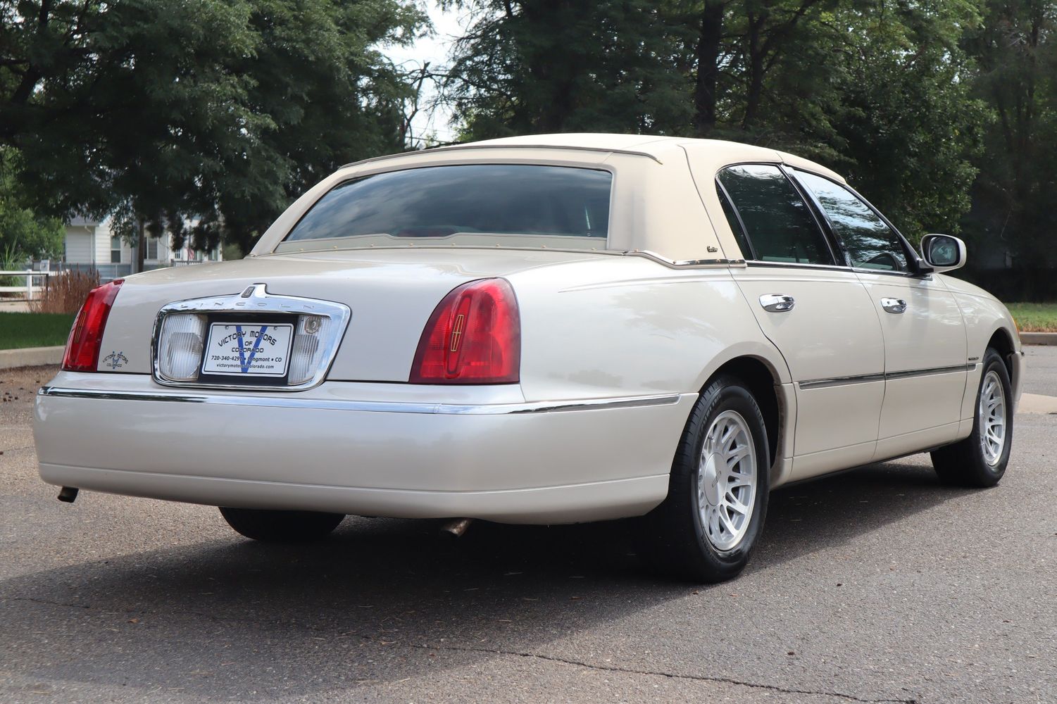 Lincoln town car 1999