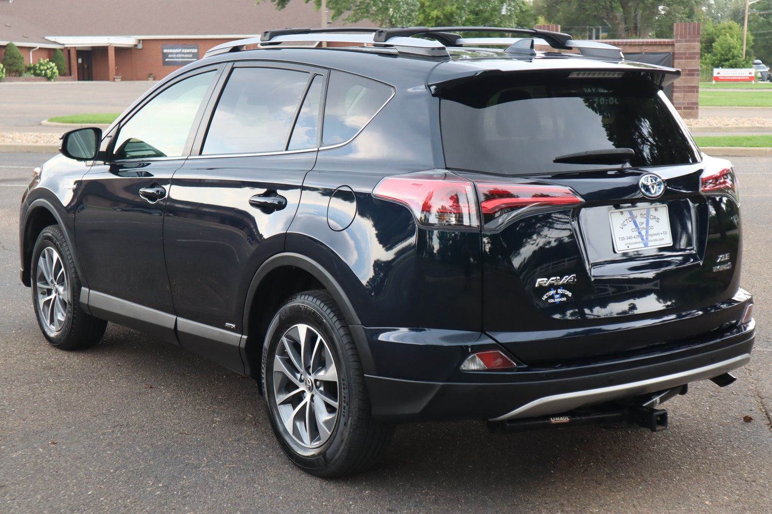 2018 Toyota RAV4 Hybrid XLE Victory Motors of Colorado