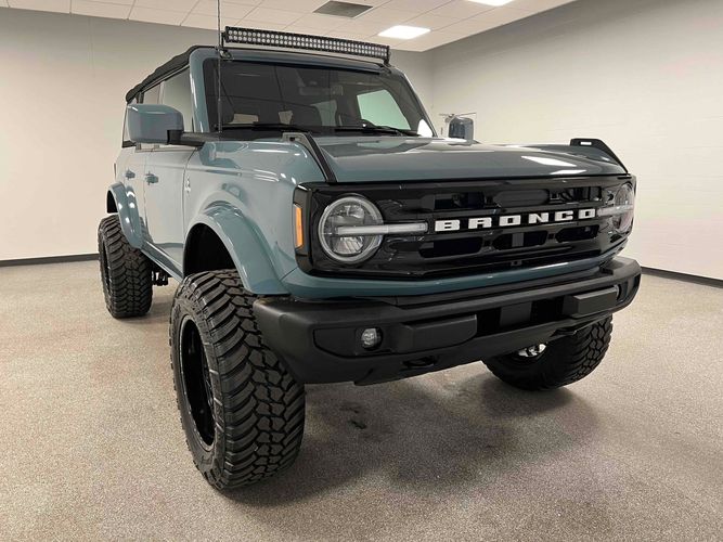 2021 Ford Bronco Outer Banks | ClearShift