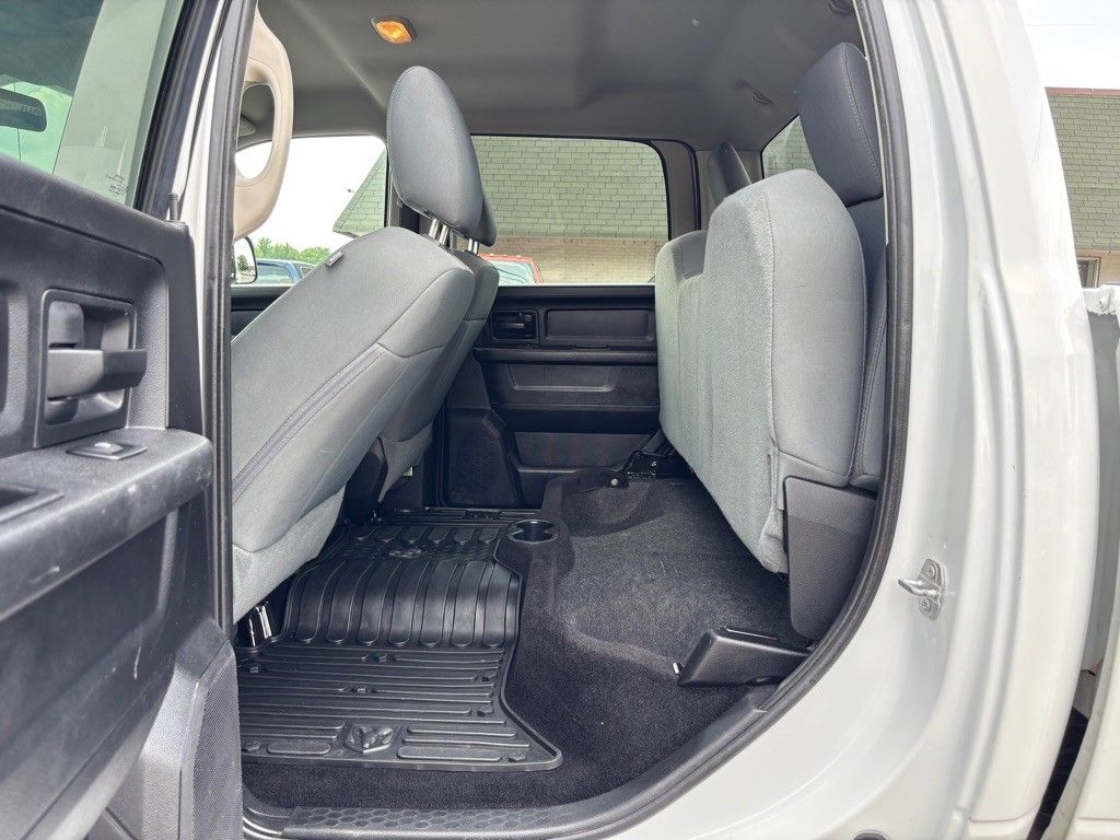 2017 Ram 2500 ST Tradesman photo 23