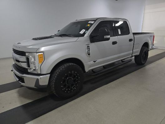 Silver 2017 Ford F-250 Super Duty XLT Crew Cab Pickup Truck 4X2 6-Speed Automatic