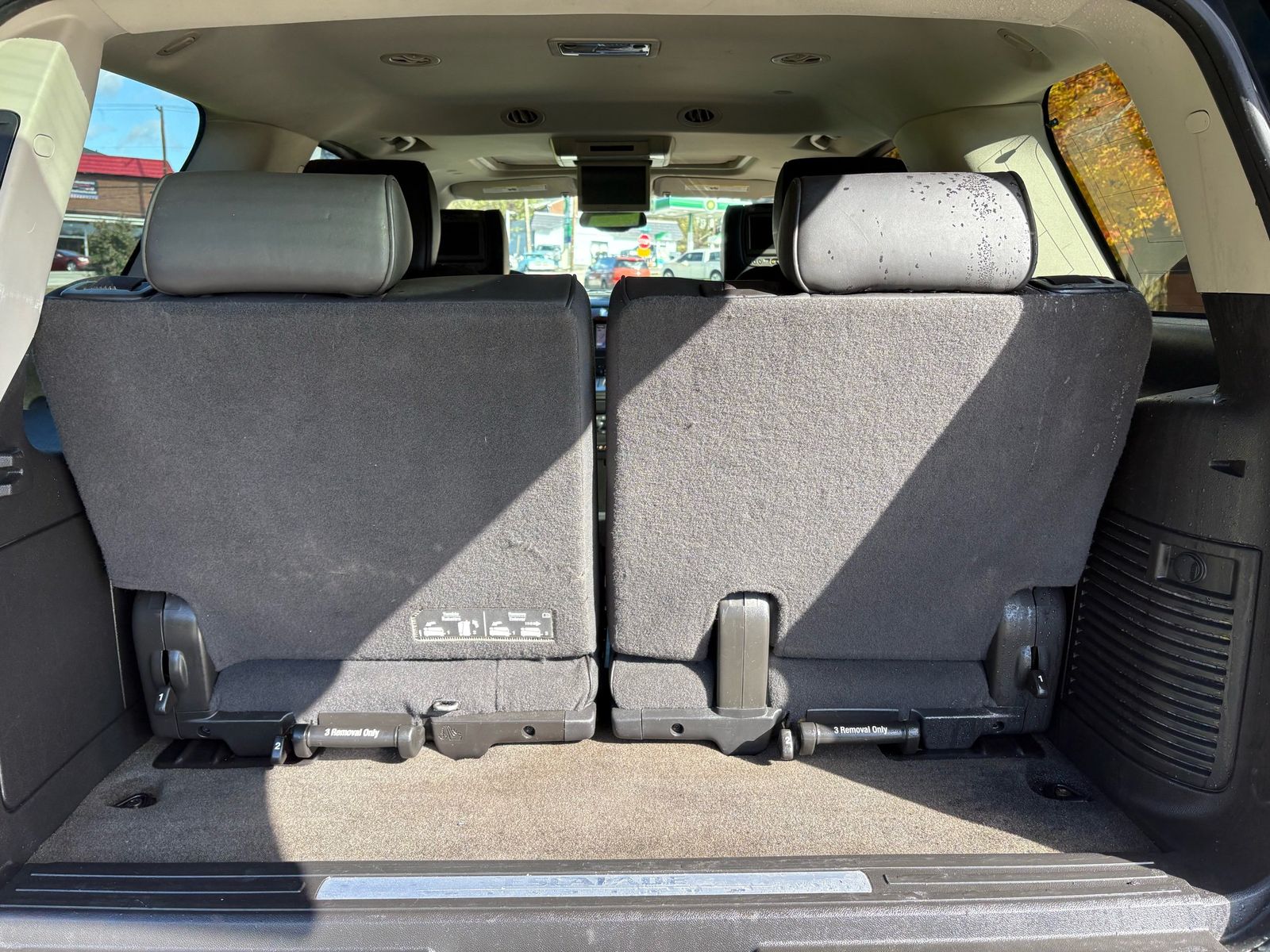 2014 Cadillac Escalade 29