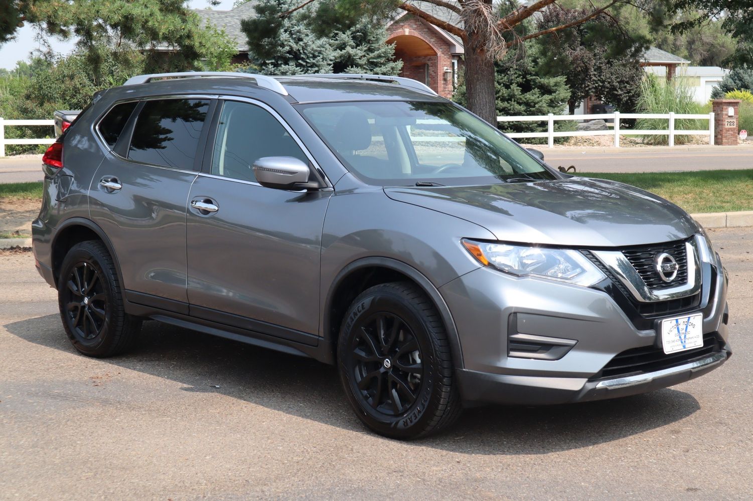 2017 Nissan Rogue SV | Victory Motors of Colorado