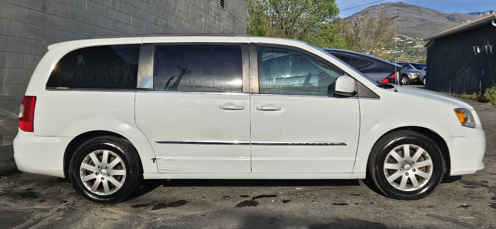 View vehicle photo 6