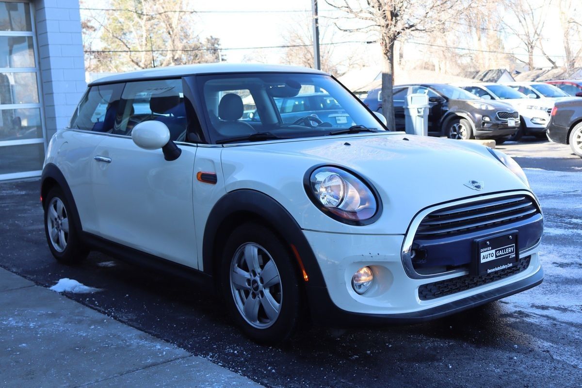 2017 MINI Hardtop Cooper