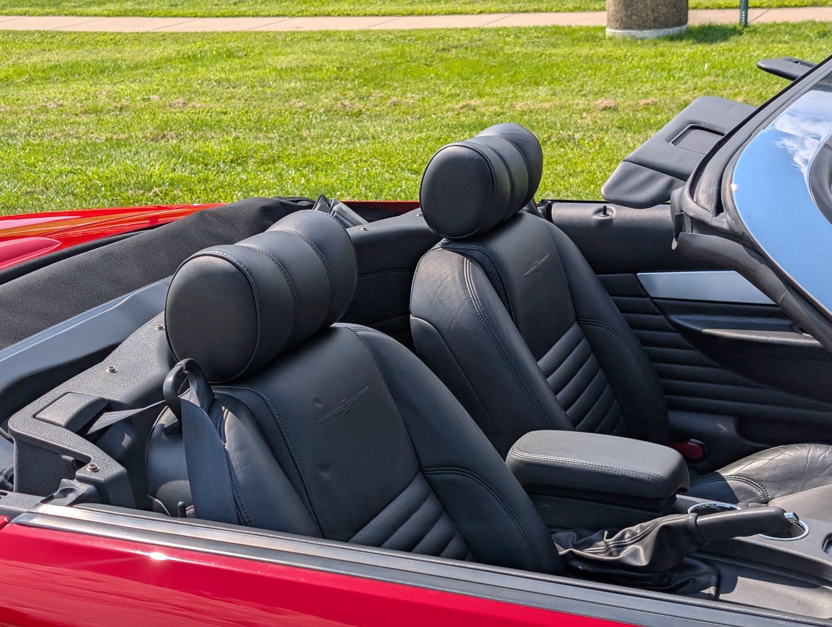 2002 Ford Thunderbird 75