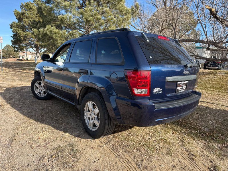 2005 Jeep Grand Cherokee Laredo photo 13