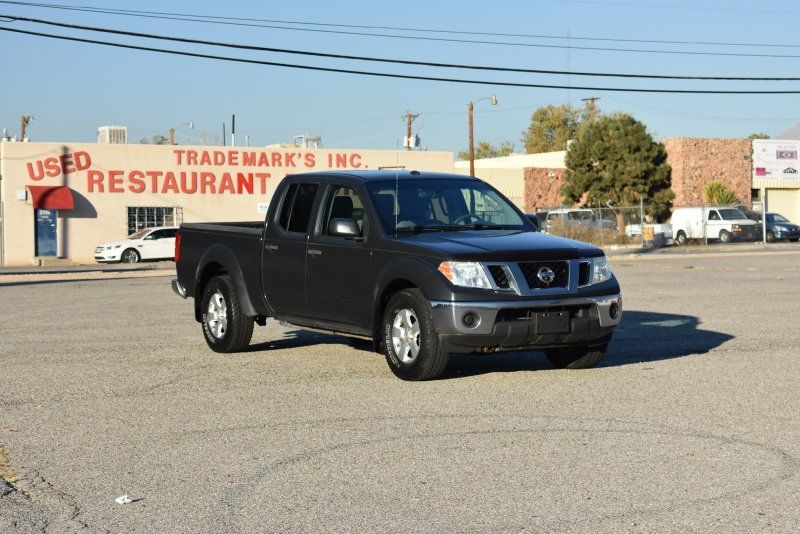 2011 Nissan Frontier SV photo 2