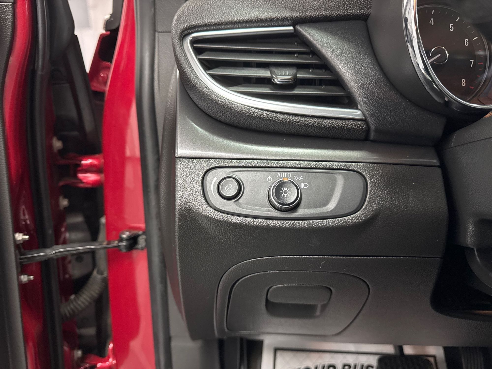 2019 Buick Encore Preferred photo 11