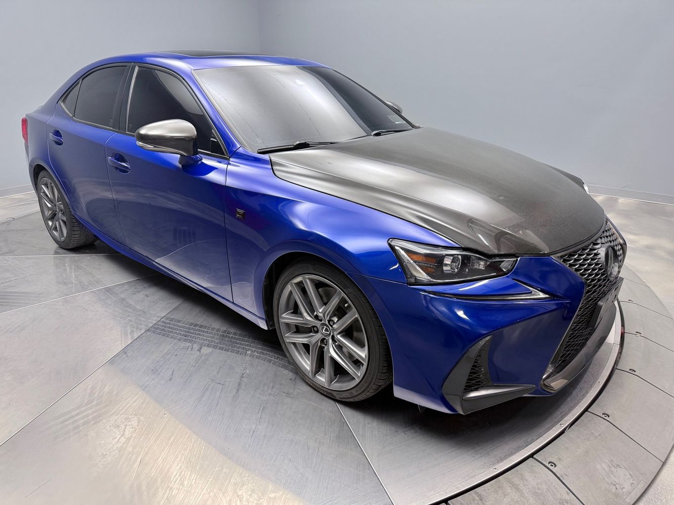 2019 Lexus IS 300 F SPORT photo 3