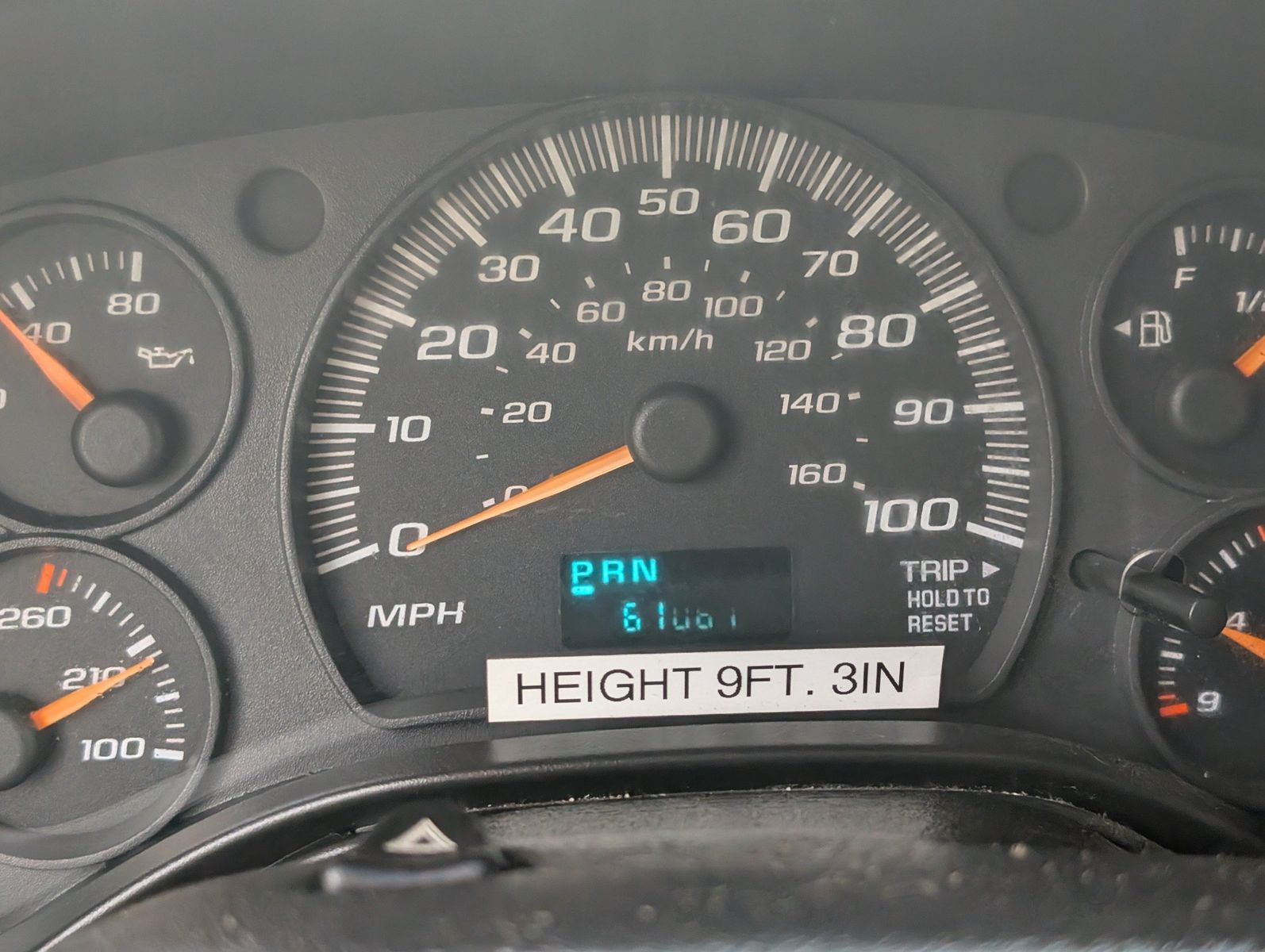 2004 Chevrolet Express Cutaway 74