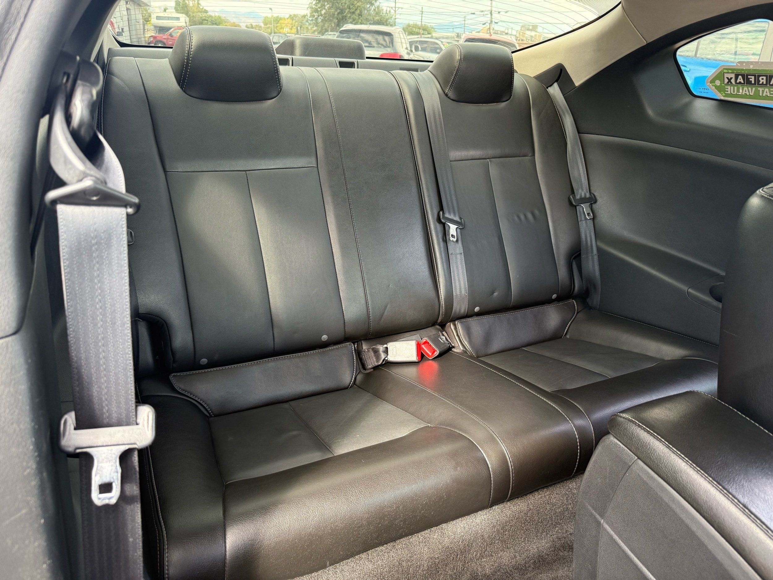 2010 Nissan Altima 3.5 SR photo 14