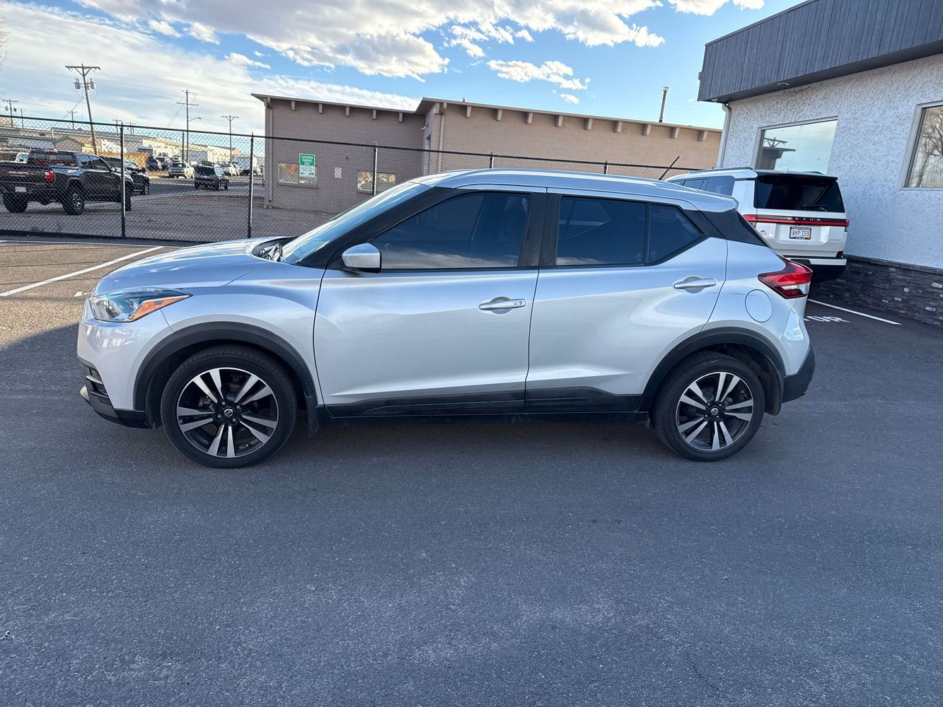 2019 Nissan Kicks SV photo 3