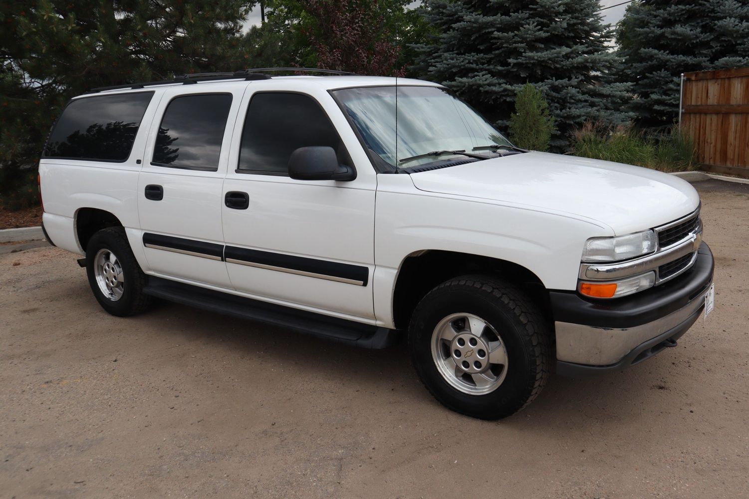 2001 Chevrolet Suburban 1500 LT | Victory Motors of Colorado