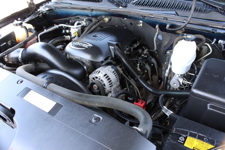 2005 Chevrolet Silverado 2500HD LS | Victory Motors of Colorado