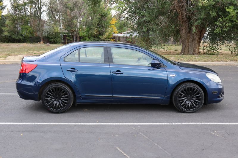 2012 Suzuki Kizashi SE | Victory Motors of Colorado