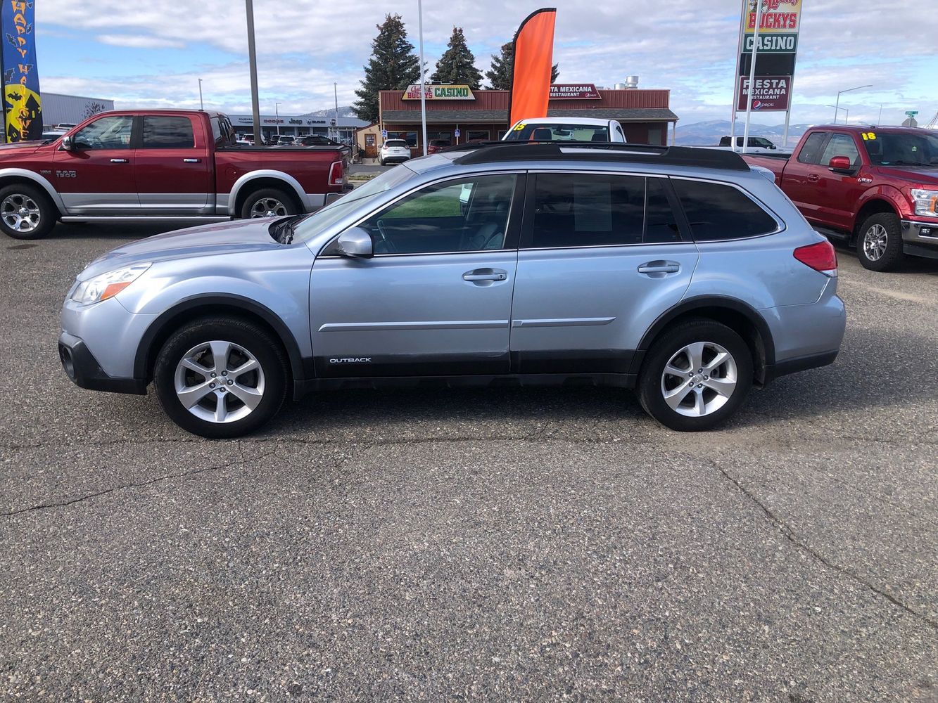 2014 Subaru Outback 2.5i Limited photo 2