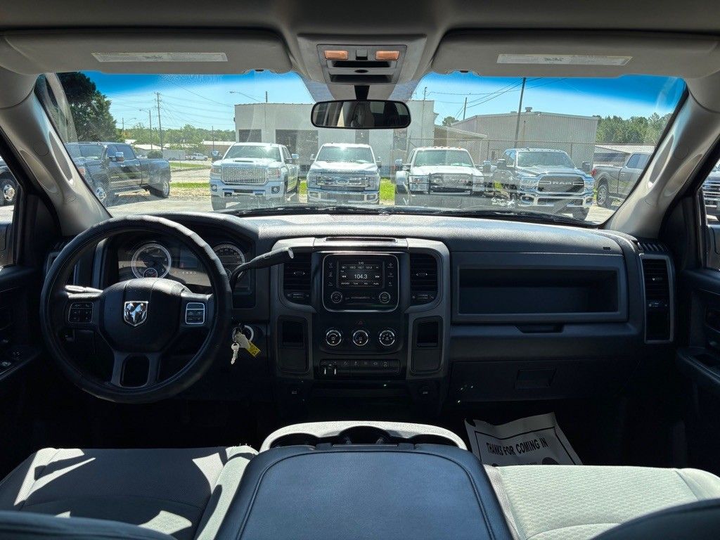2017 Ram 2500 ST Tradesman photo 29