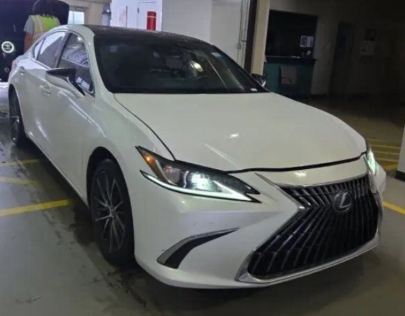 2023 Lexus ES 350 350's photo