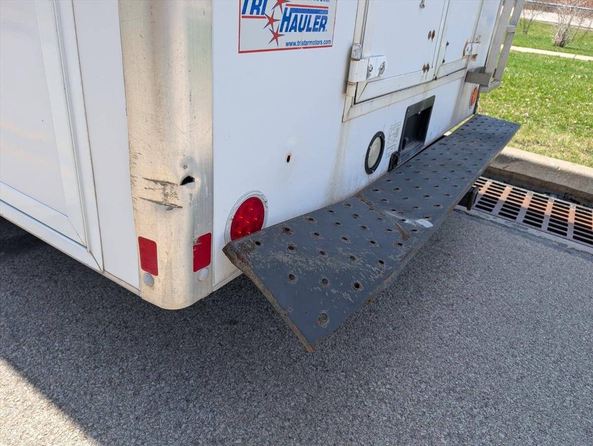 2014 Ford E-Series 61