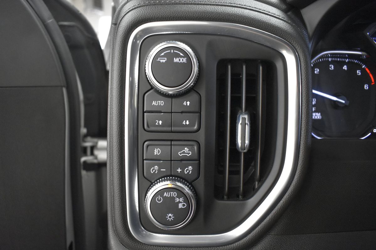 2021 GMC Sierra 1500 4WD Crew Cab Short Box Elevation