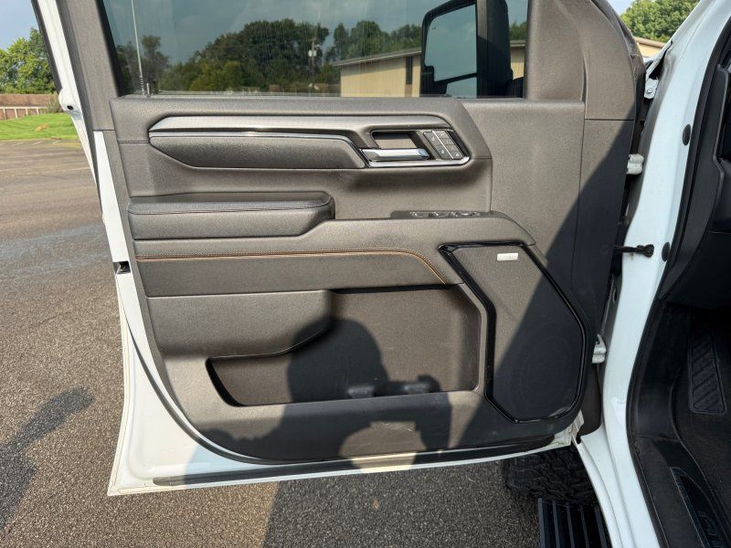 2024 GMC Sierra 2500HD AT4 - Photo 15