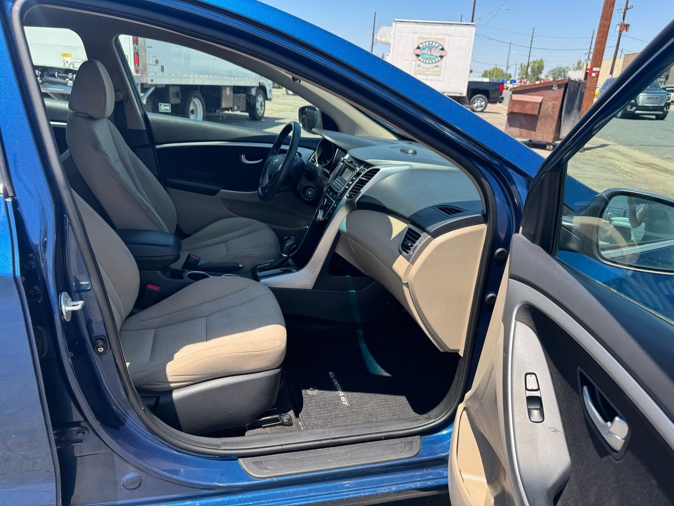 2016 Hyundai Elantra GT Base photo 56