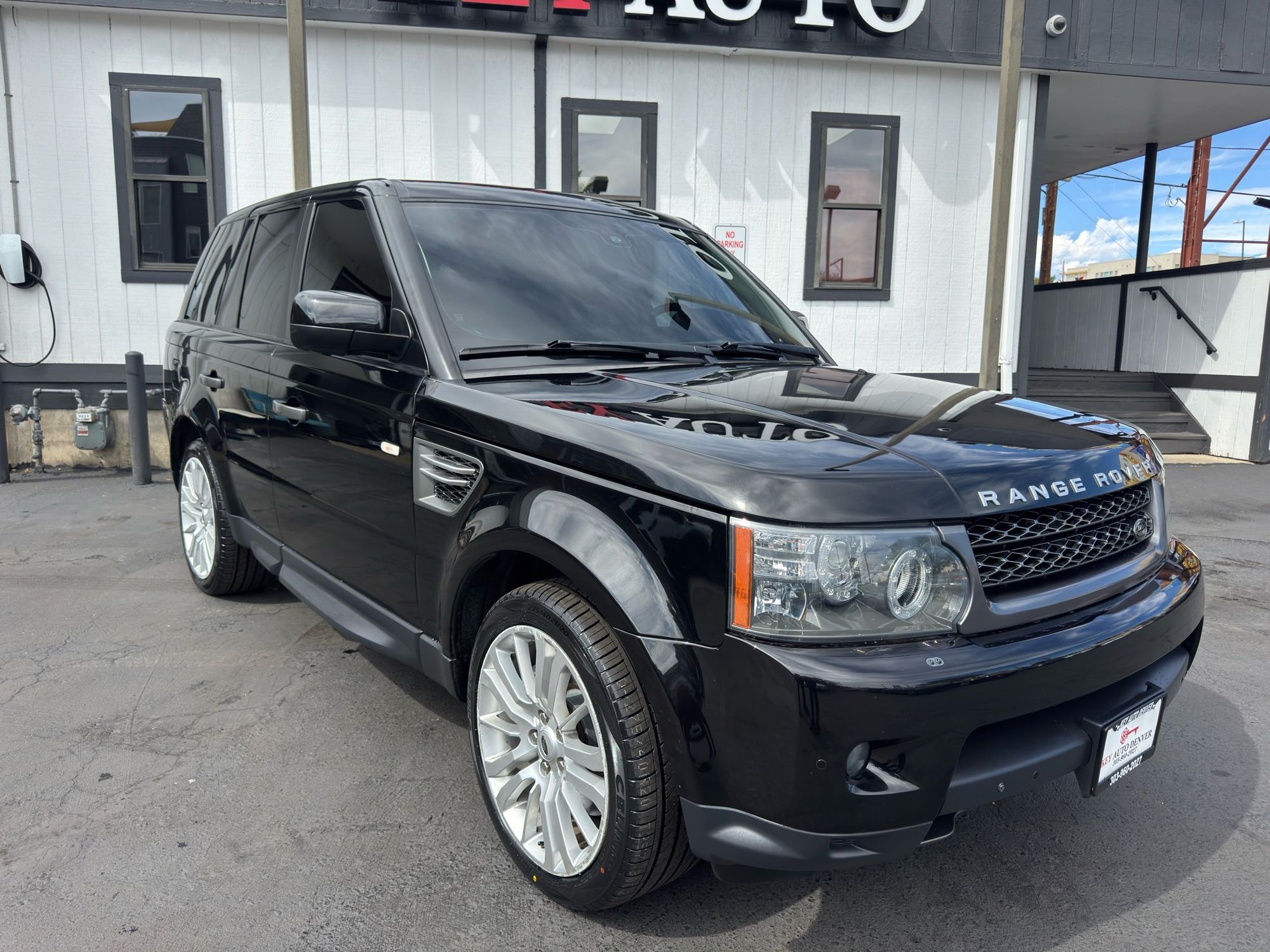2010 Land Rover Range Rover Sport HSE photo 3