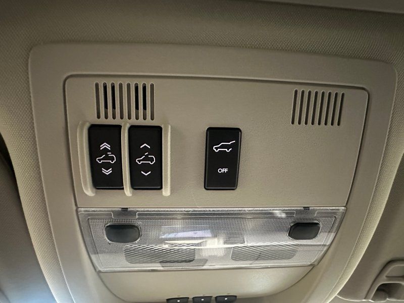 2011 Cadillac Escalade ESV Luxury, photo 29